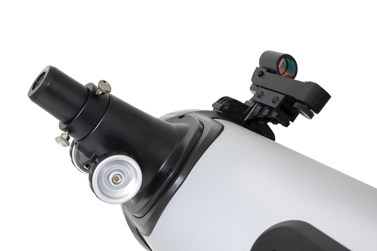 Focuser and built-on StarPointer finder on the Celestron 114LCM Newtonian